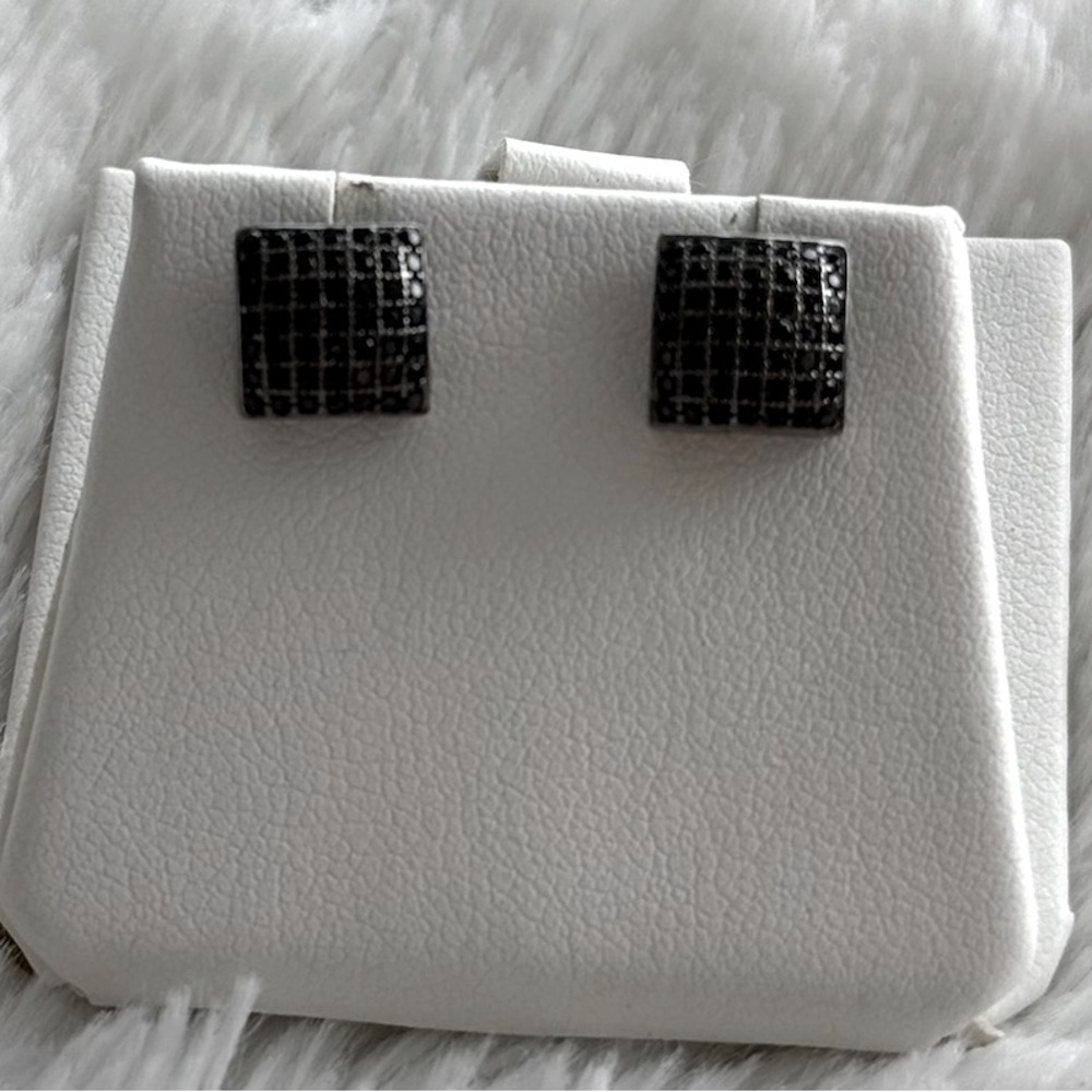 Swarovski Black Crystal Earrings – Bold, Timeless Glamour